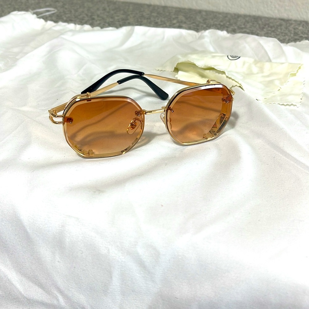 Fashion sunglasses